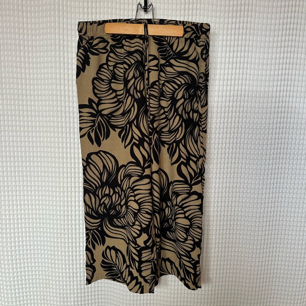 Susan Garvey small cropped wide-leg tan floral pants - Picture 2 of 7